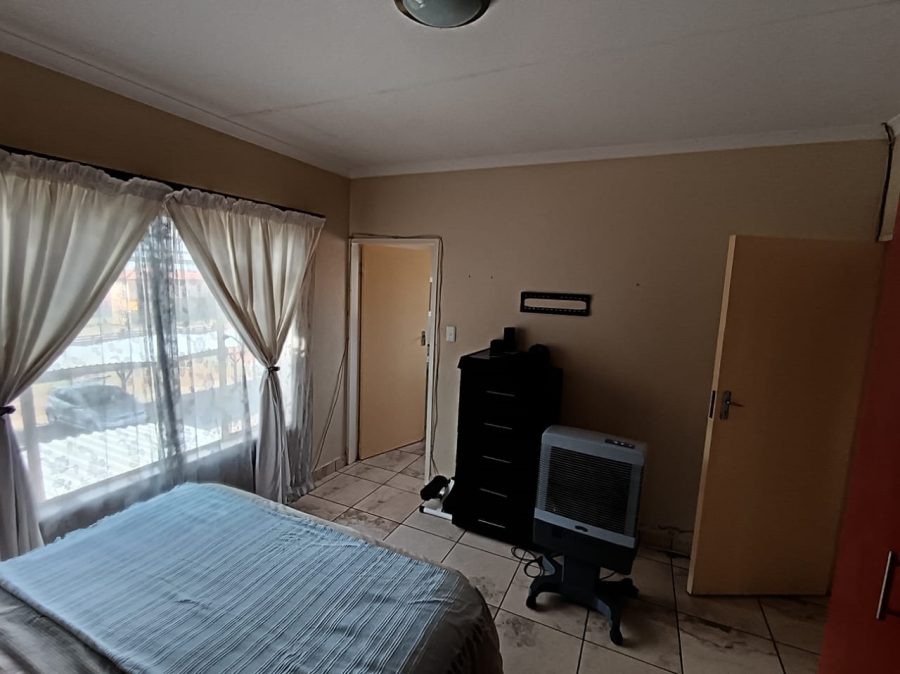 3 Bedroom Property for Sale in Waterval East North West